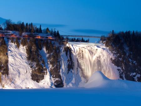 Parc de la Chute-Montmorency - Chute en hiver et pain de sucre