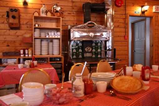 Le Relais des Pins, Restaurant - Cabane à sucre - Hut meal