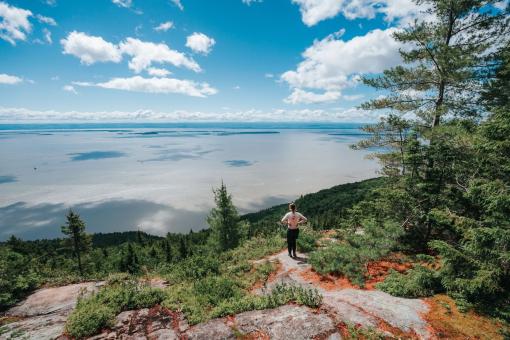 Sentier des Caps de Charlevoix - vue sur le fleuve été