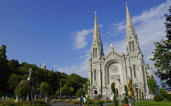 Sanctuaire de Sainte-Anne-de-Beaupré - Façade