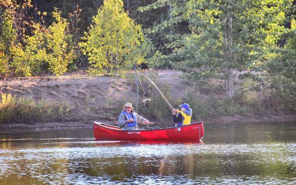 Au Chalet en Bois Rond - Rowboat fishing