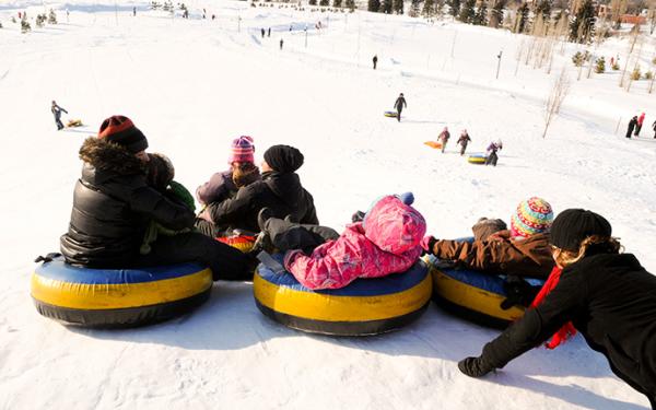 Site des sports d'hiver de la Pointe-aux-Lièvres - Glissade sur tube