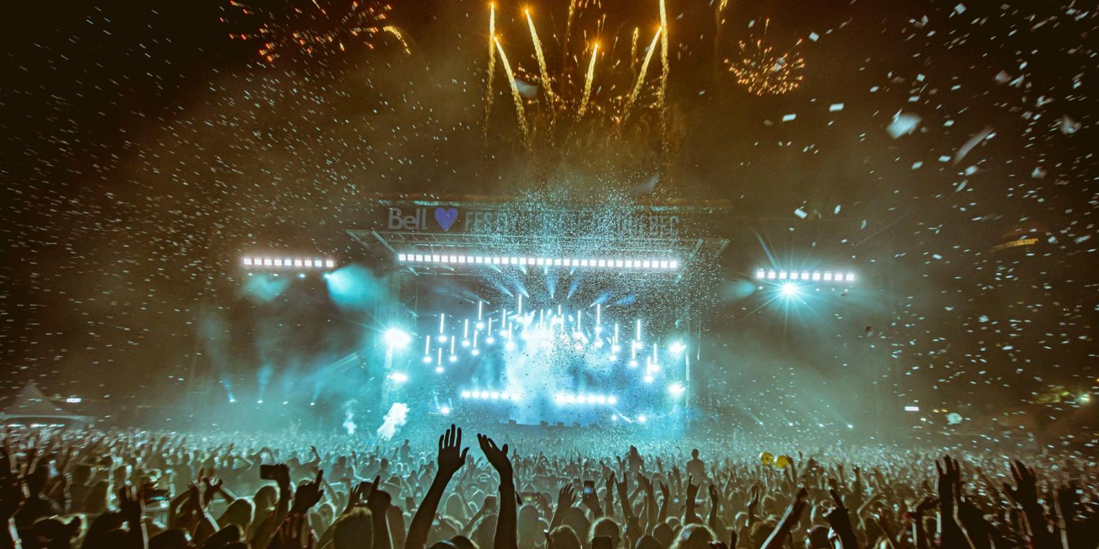 Spectacle sur la scène du Festival d'été de Québec