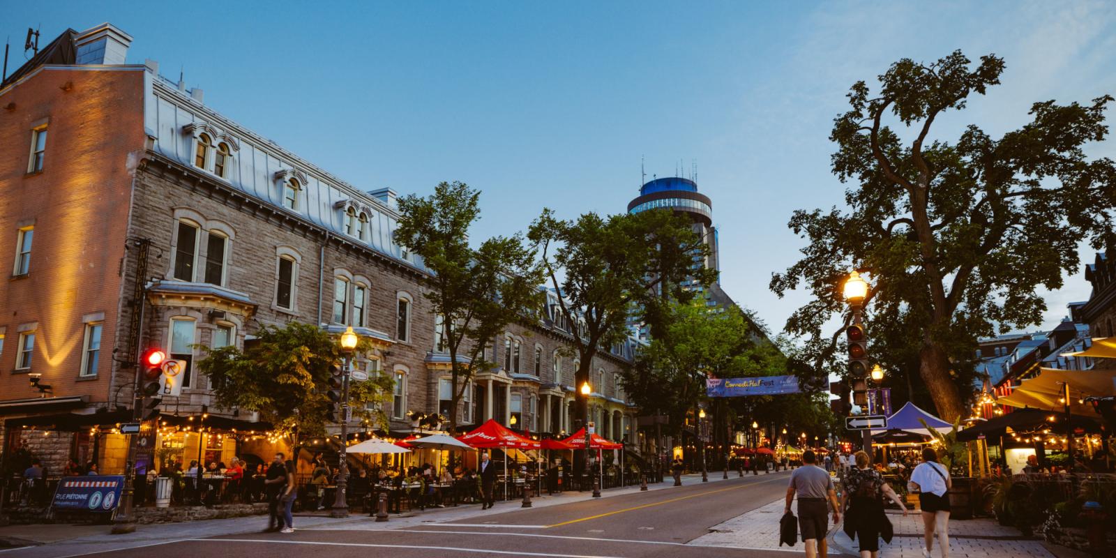 Grande Allée le soir