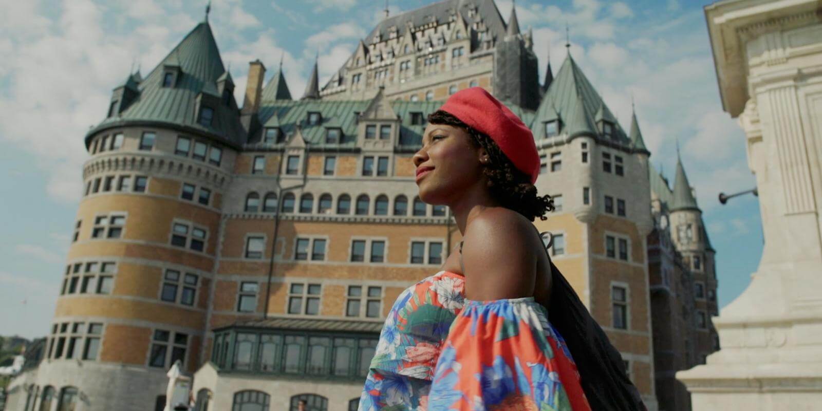 Oneika is walking in front of the Château Frontenac