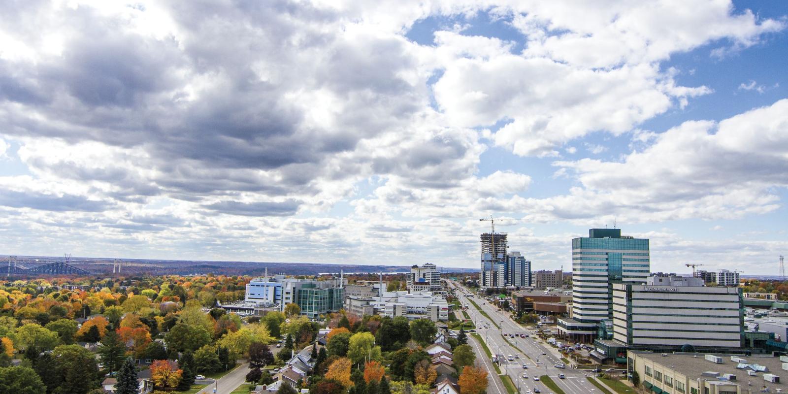 Vue aérienne du boulevard Laurier à Sainte-Foy
