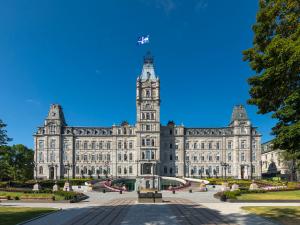 Le Parlementaire - Le Parlement de jour