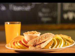 Bagel Maguire Café - assiette déjeuner santé