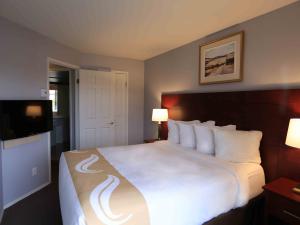 Quality Suites Mont-Sainte-Anne - chambre à 1 lit