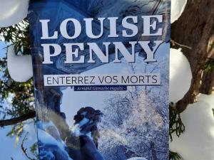 Bury your dead Tours - roman couverture francais