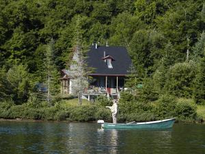 Réserve faunique de Portneuf - Maison au bord de l'eau