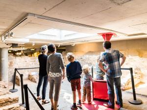 Guided Walking Tours and Theme Tours