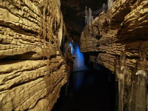 Visite de la grotte le Trou du Diable dans le Parc naturel régional de Portneuf.