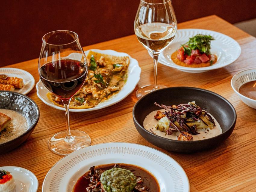 Bistro B table
