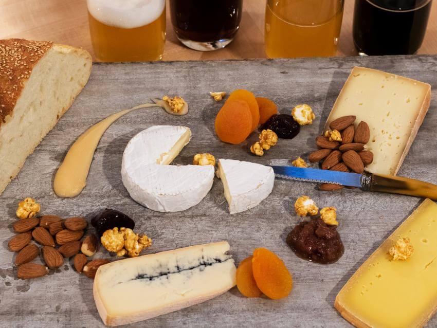 Boite bières et fromages du Grand Marché de Québec