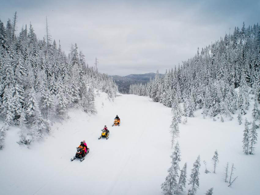 Snowmobiling in Monts Valin in Saguenay-Lac-Saint-Jean