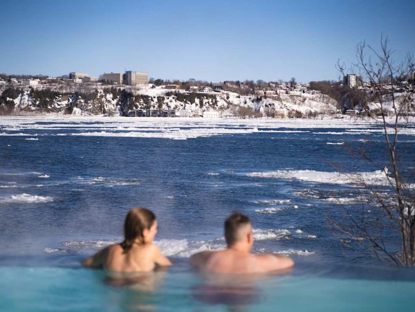 Strøm spa nordique couple hiver