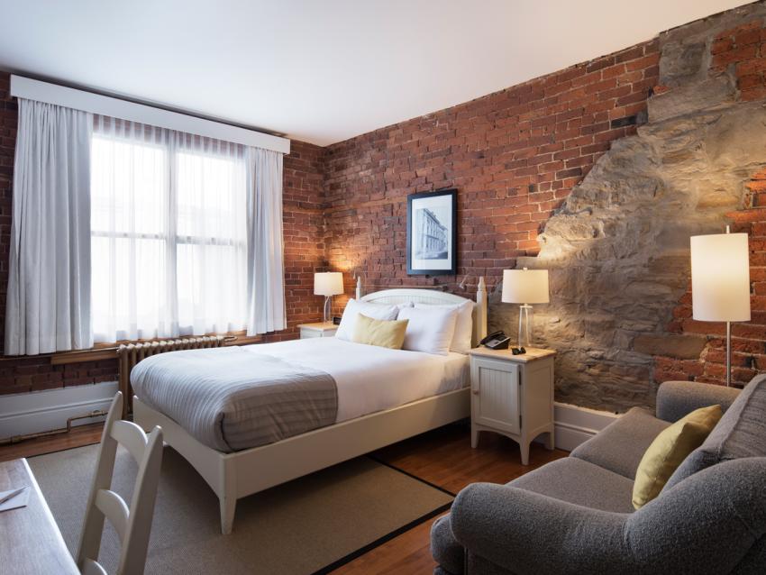 Le Saint-Pierre - Chambre Supérieure avec mur de briques