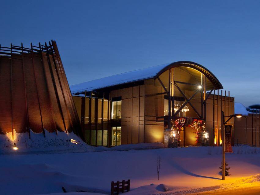 Hôtel-Musée Premières Nations - Vue extérieure en hiver