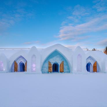 Façade de l'Hôtel de Glace
