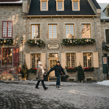 Couple à la place Royale