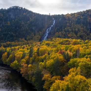 Vue aérienne de la Vallée Bras-du-Nord en automne